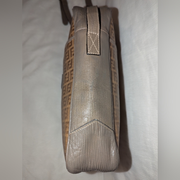 Fendi Zucchino Cross Body Shoulder Bag Brown RARE EUC with COA - Picture 8 of 16
